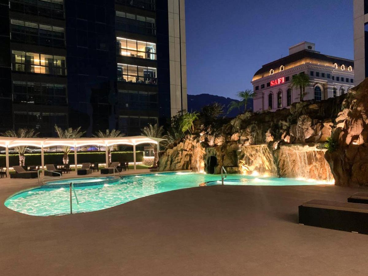 Готель Safi Royal Luxury Metropolitan San Pedro Garza Garcia Екстер'єр фото The pool at the Fontainebleau