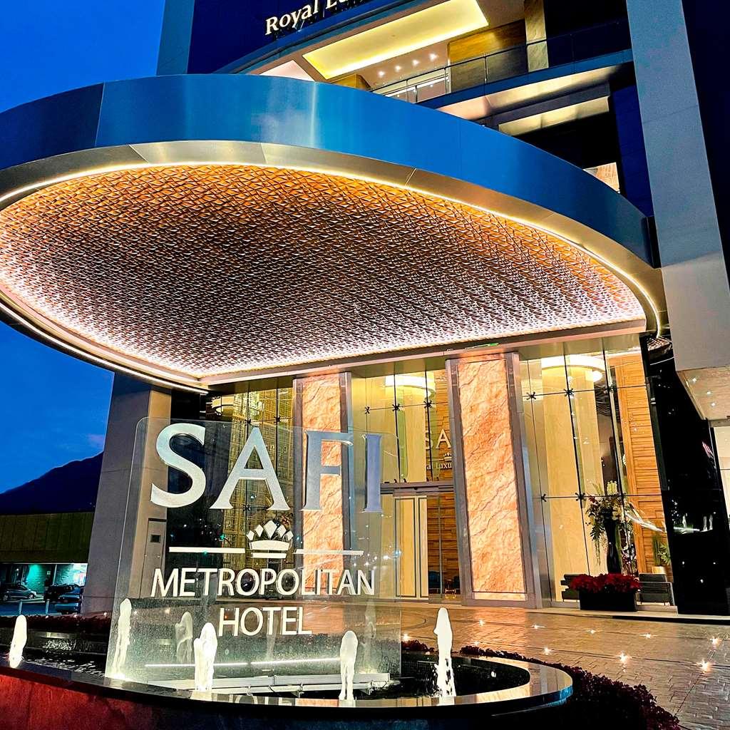 Готель Safi Royal Luxury Metropolitan San Pedro Garza Garcia Екстер'єр фото The entrance of the hotel